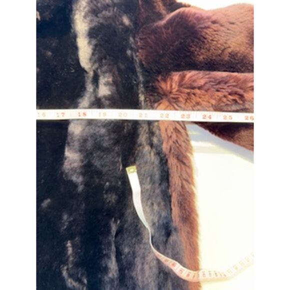 Vintage Mouton Lamb Fur Coat Women's Size In-between Small/ Medium - Picture 9 of 11